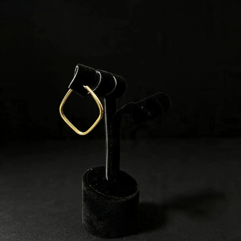گوشواره مینیمال دفرمه