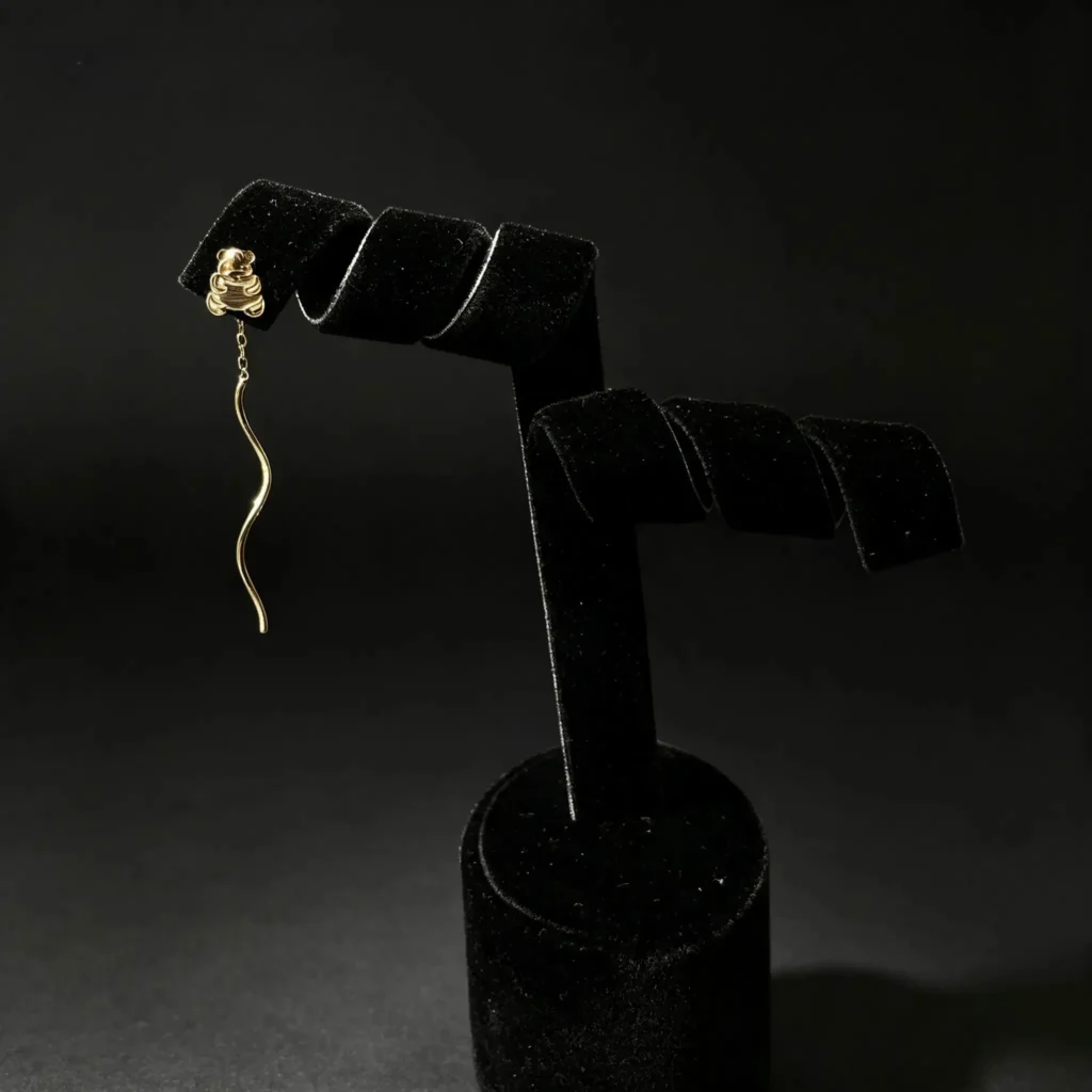 گوشواره آبشاری خرسی